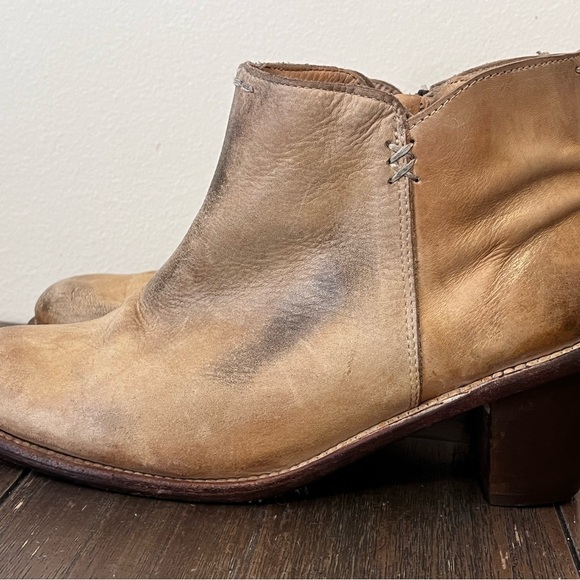 BED|STU Shoes - BED|STU Tan Leather Ankle Booties with Chunky Heel Womens size 8.5